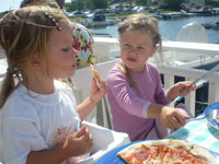 Vi spiste lunch på "Solsiden" på Vasser