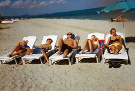 På stranden
