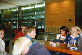 Heidi, (så vidt til venstre), Ola Pips og Alex (bak verandre), Kari og Berit